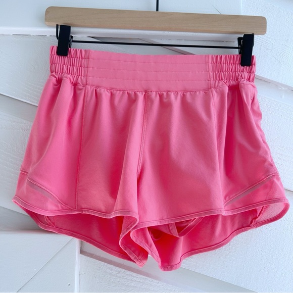 Lululemon Hotty Hot High Rise 2.5” Shorts Dark Prism Pink Size 6 - Picture 1 of 6